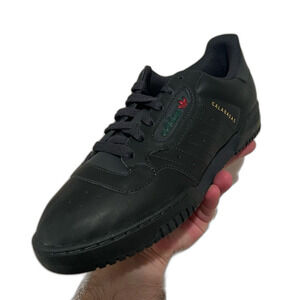 NIB Yeezy Powerphase Calanasas